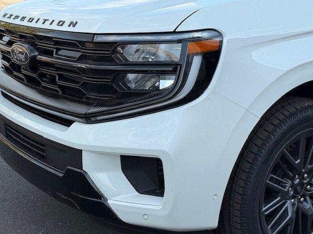 new 2025 Ford Expedition Max car, priced at $85,108