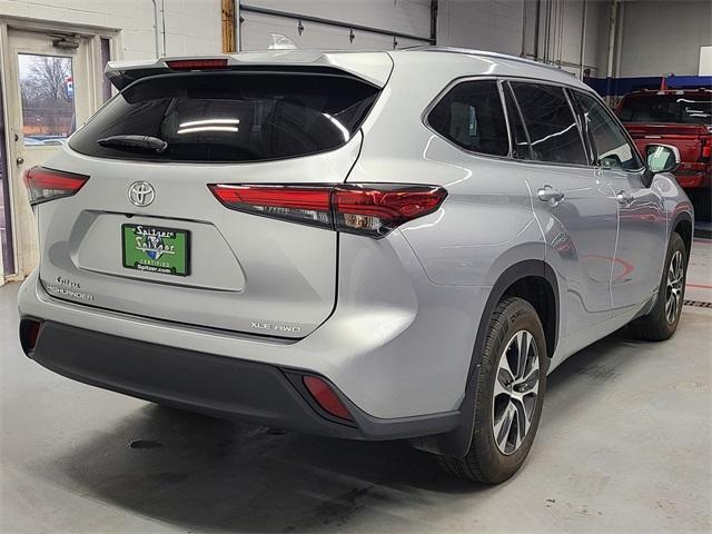 used 2020 Toyota Highlander car, priced at $28,995