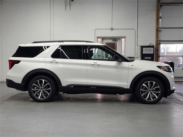 new 2025 Ford Explorer car, priced at $44,921