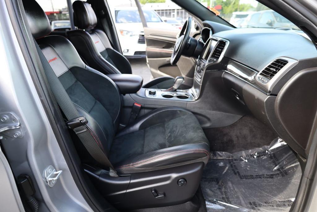 used 2017 Jeep Grand Cherokee car, priced at $15,995