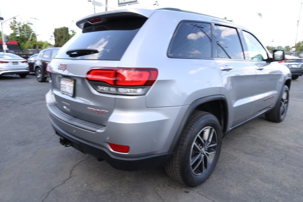 used 2017 Jeep Grand Cherokee car, priced at $15,995