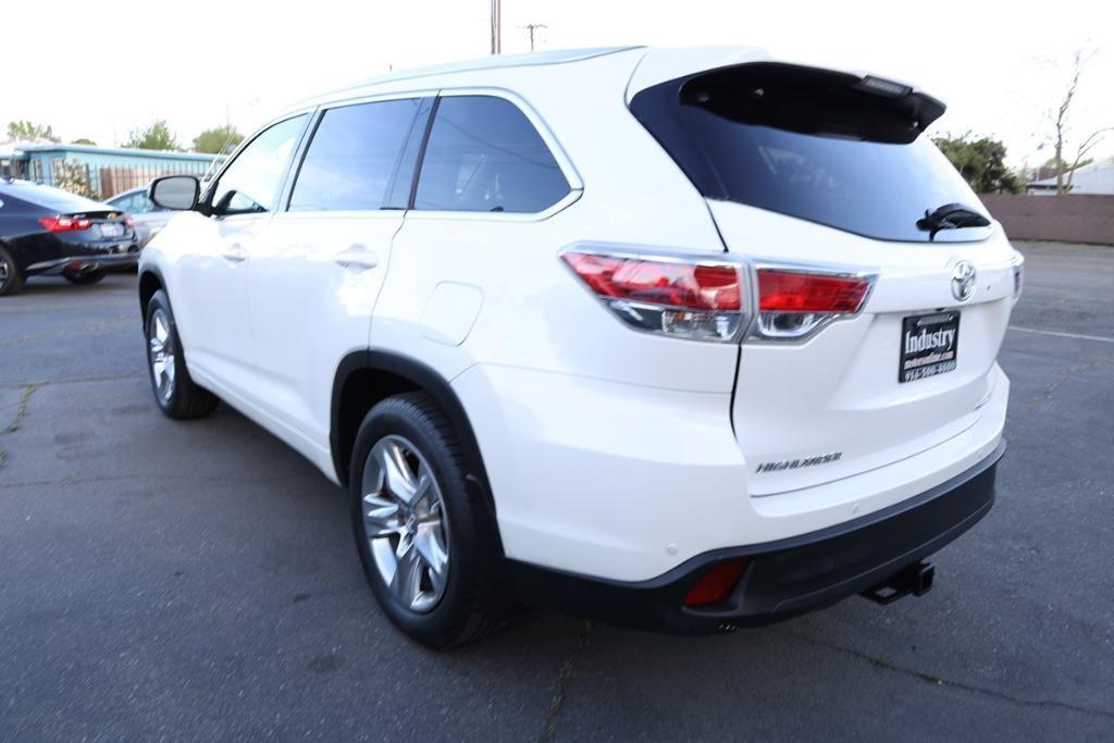 used 2014 Toyota Highlander car, priced at $18,995