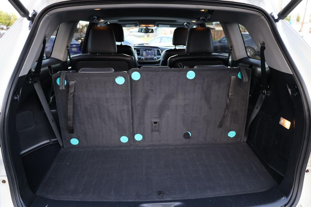 used 2014 Toyota Highlander car, priced at $18,995