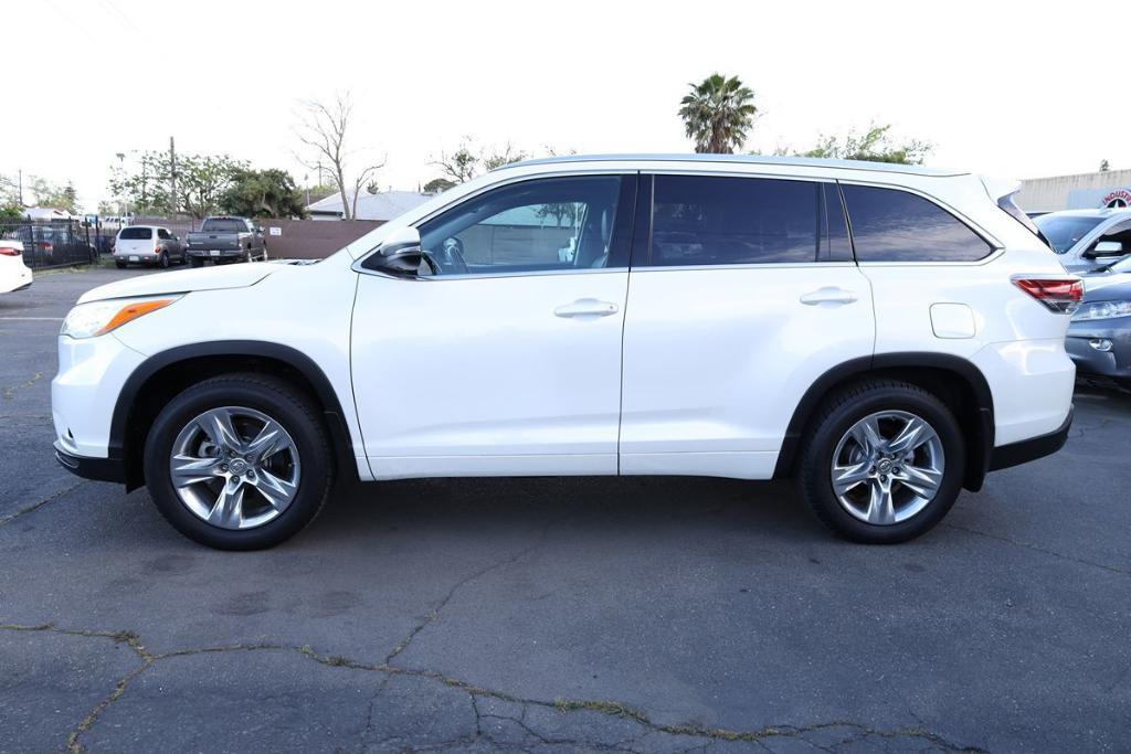 used 2014 Toyota Highlander car, priced at $18,995