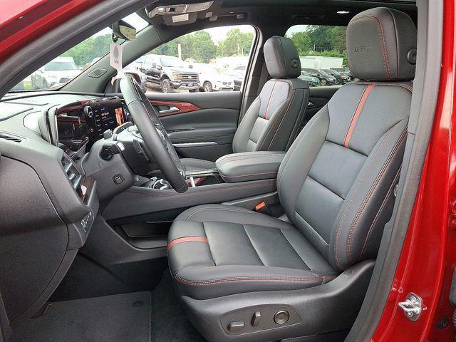 used 2024 Chevrolet Traverse car, priced at $49,986