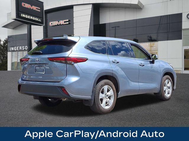 used 2022 Toyota Highlander Hybrid car, priced at $29,976