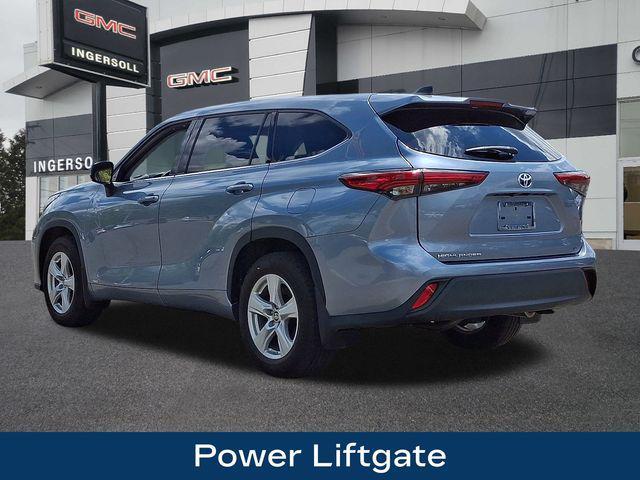 used 2022 Toyota Highlander Hybrid car, priced at $29,976