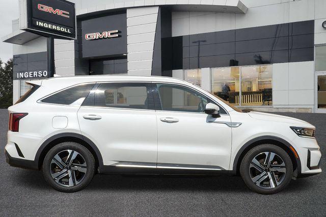 used 2022 Kia Sorento Plug-In Hybrid car