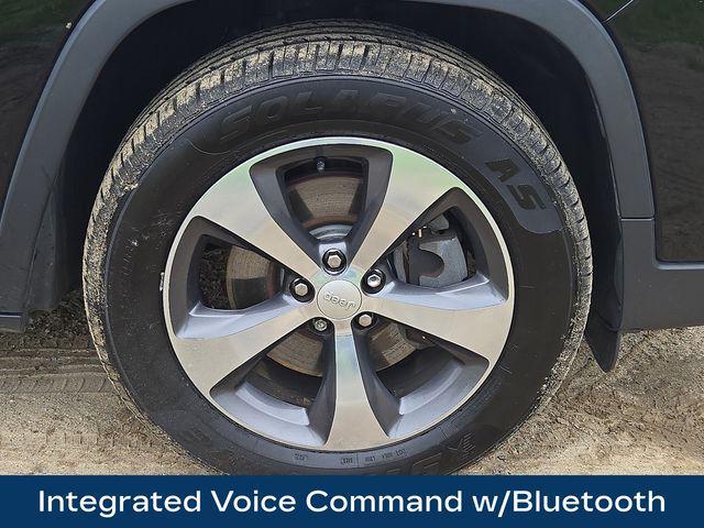 used 2019 Jeep Cherokee car, priced at $14,824