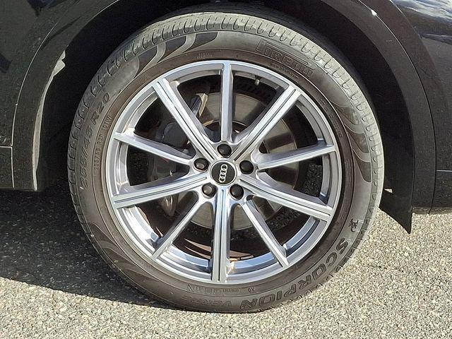 used 2022 Audi SQ5 car, priced at $35,905