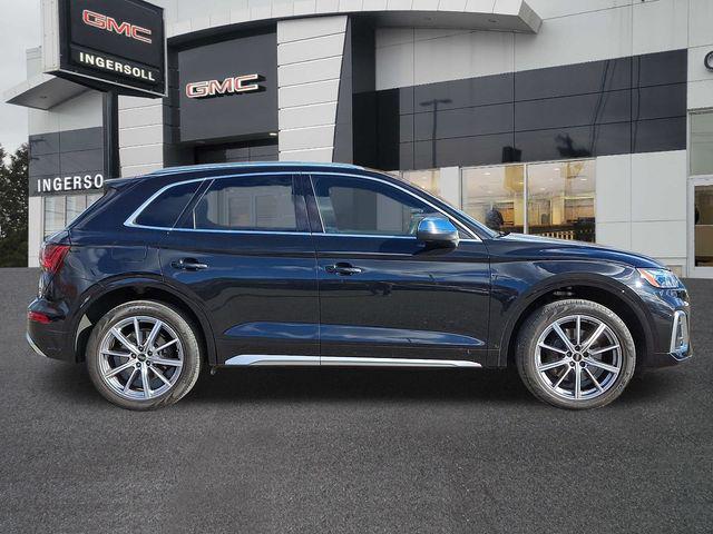 used 2022 Audi SQ5 car, priced at $35,905