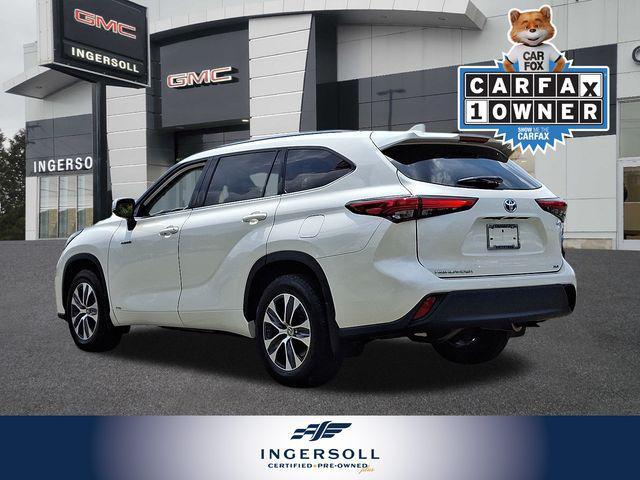 used 2020 Toyota Highlander Hybrid car, priced at $32,923
