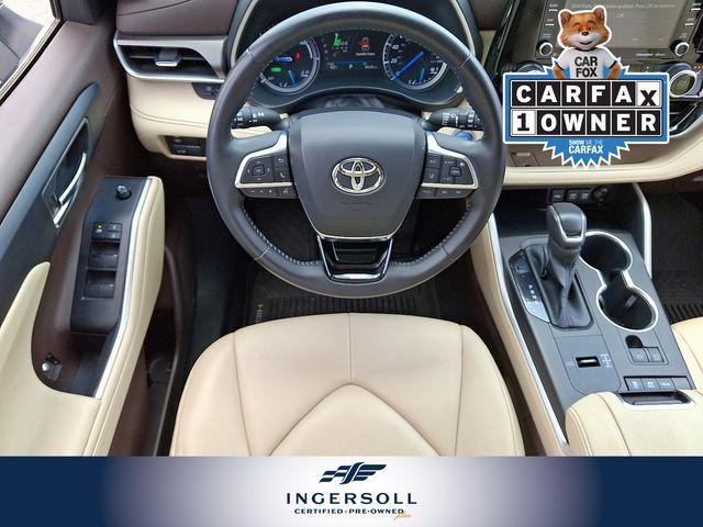 used 2020 Toyota Highlander Hybrid car, priced at $32,923