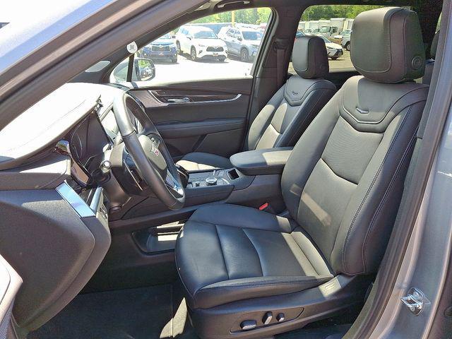 used 2024 Cadillac XT6 car, priced at $53,908