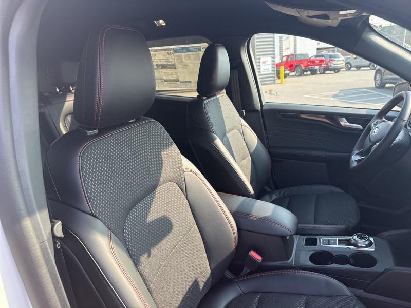 new 2025 Ford Escape car, priced at $30,112