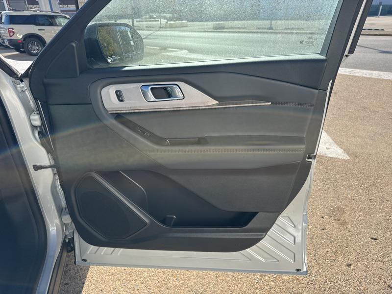 new 2026 Ford Explorer car, priced at $40,295