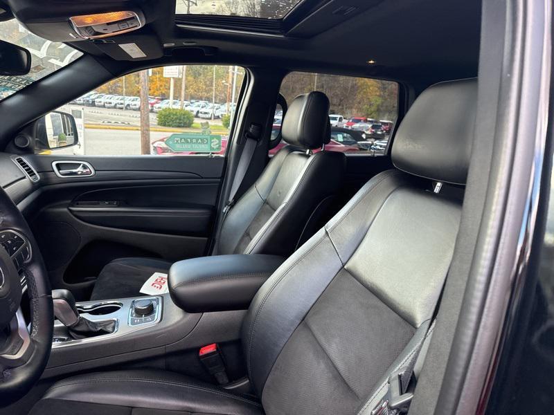 used 2022 Jeep Grand Cherokee car, priced at $25,172