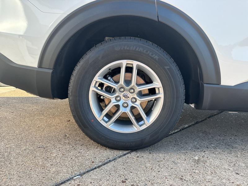 new 2025 Ford Explorer car, priced at $41,488