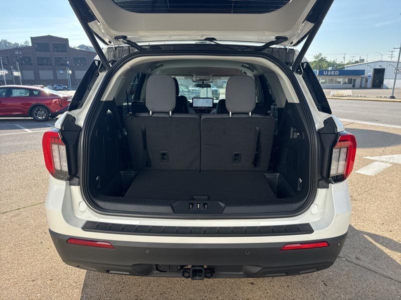 new 2025 Ford Explorer car, priced at $41,488