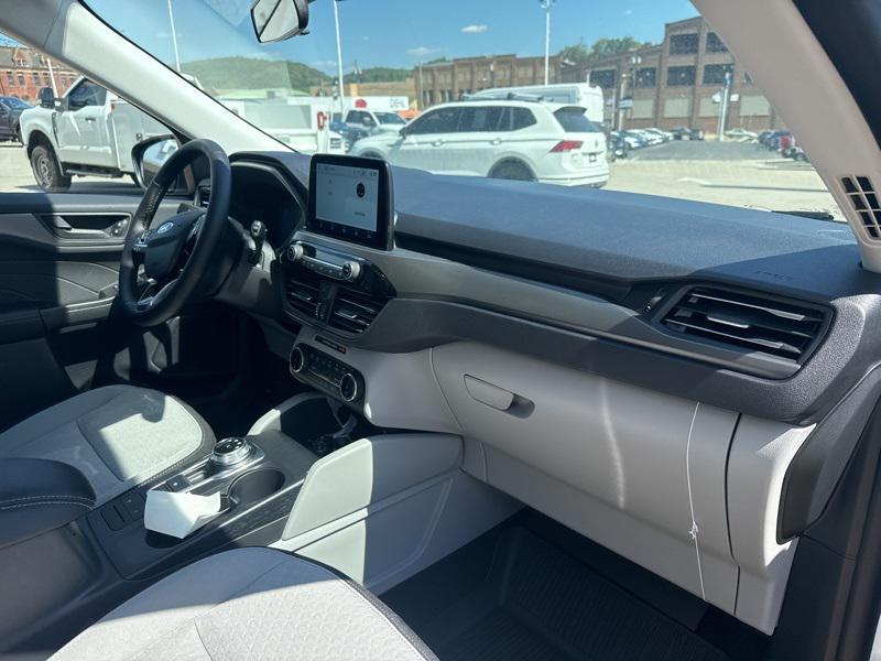 new 2025 Ford Escape car, priced at $27,070