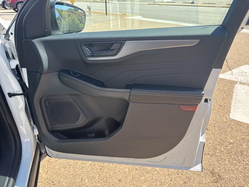 new 2025 Ford Escape car, priced at $27,070