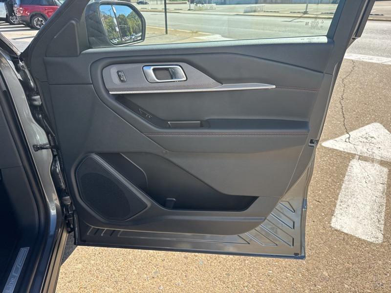 new 2025 Ford Explorer car, priced at $44,953