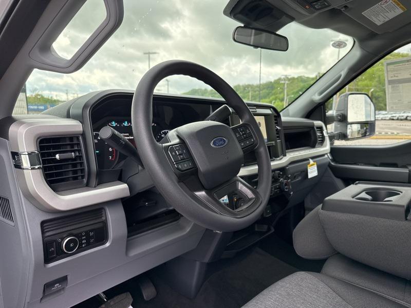 new 2025 Ford F-350 car, priced at $50,607