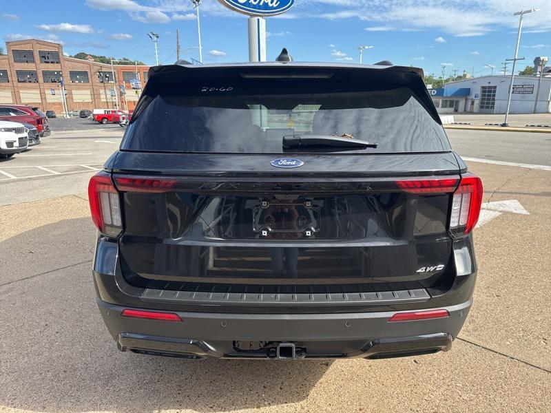 new 2025 Ford Explorer car, priced at $49,932