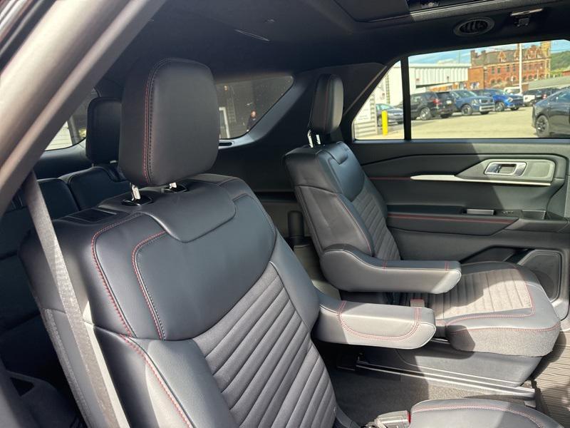 new 2025 Ford Explorer car, priced at $49,932