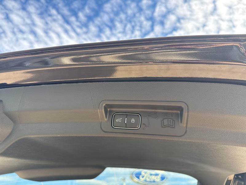 new 2025 Ford Explorer car, priced at $49,932