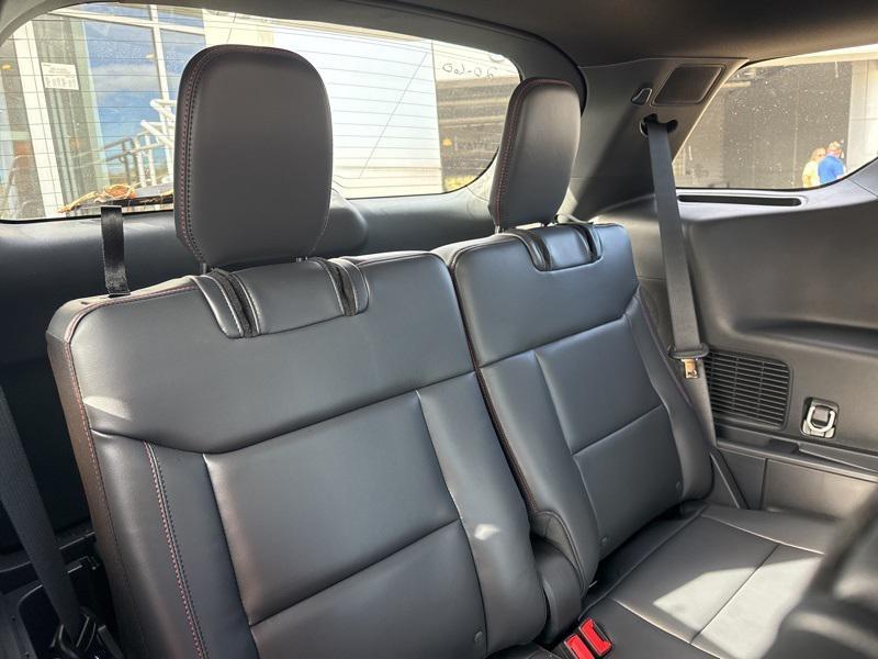 new 2025 Ford Explorer car, priced at $49,932
