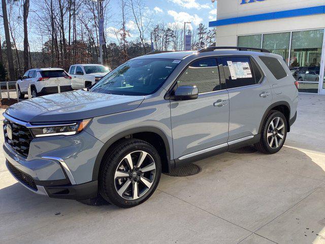 new 2025 Honda Pilot car, priced at $53,650