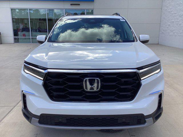 new 2025 Honda Pilot car, priced at $51,450