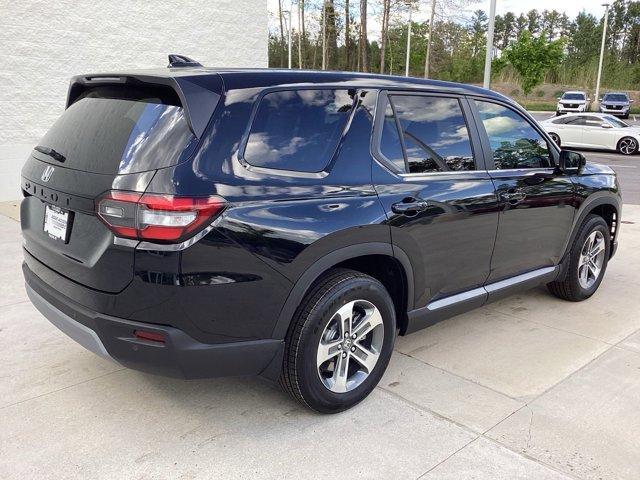 new 2025 Honda Pilot car, priced at $46,695