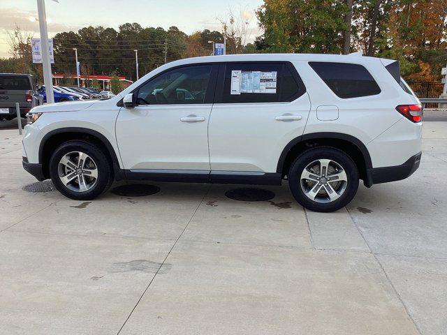 new 2025 Honda Pilot car, priced at $46,080