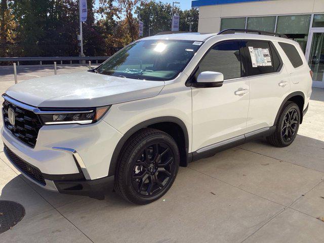 new 2025 Honda Pilot car, priced at $53,350