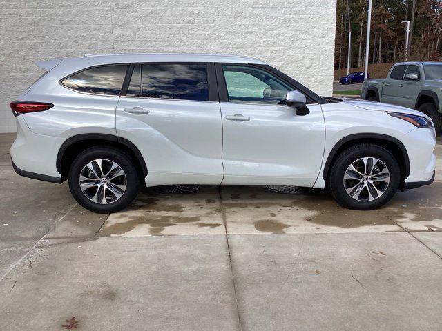 used 2023 Toyota Highlander car, priced at $39,563