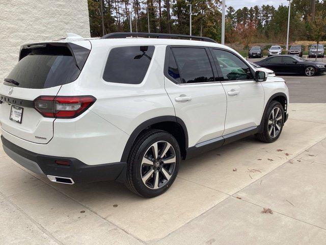 new 2025 Honda Pilot car, priced at $52,440