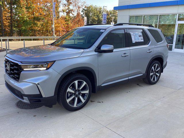 new 2025 Honda Pilot car, priced at $48,895