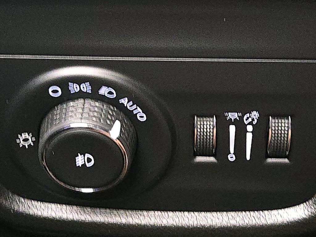 used 2021 Jeep Grand Cherokee L car, priced at $35,998