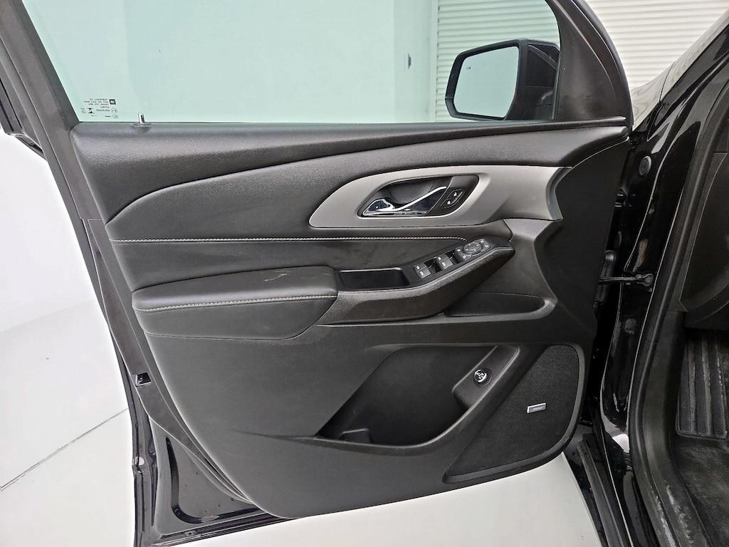 used 2023 Chevrolet Traverse car, priced at $33,998
