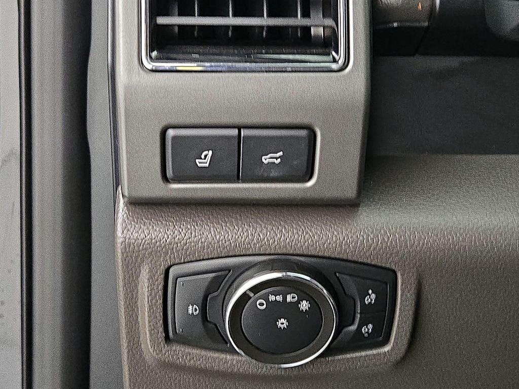 used 2021 Ford Expedition car, priced at $34,998