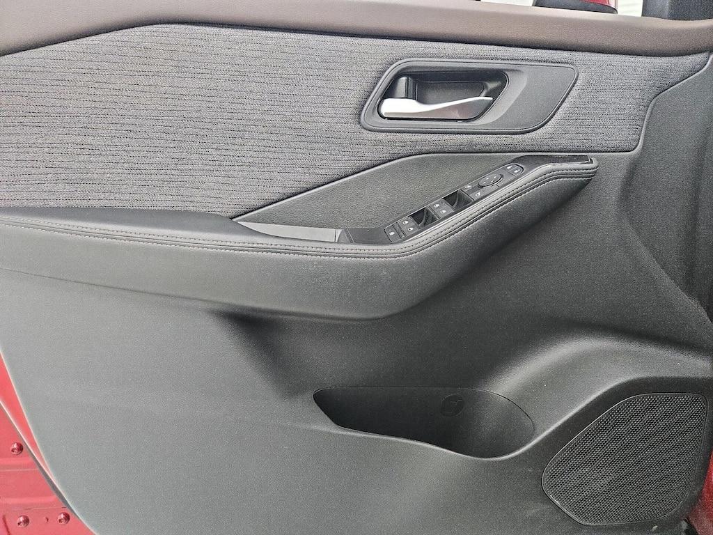 used 2023 Nissan Rogue car, priced at $24,998