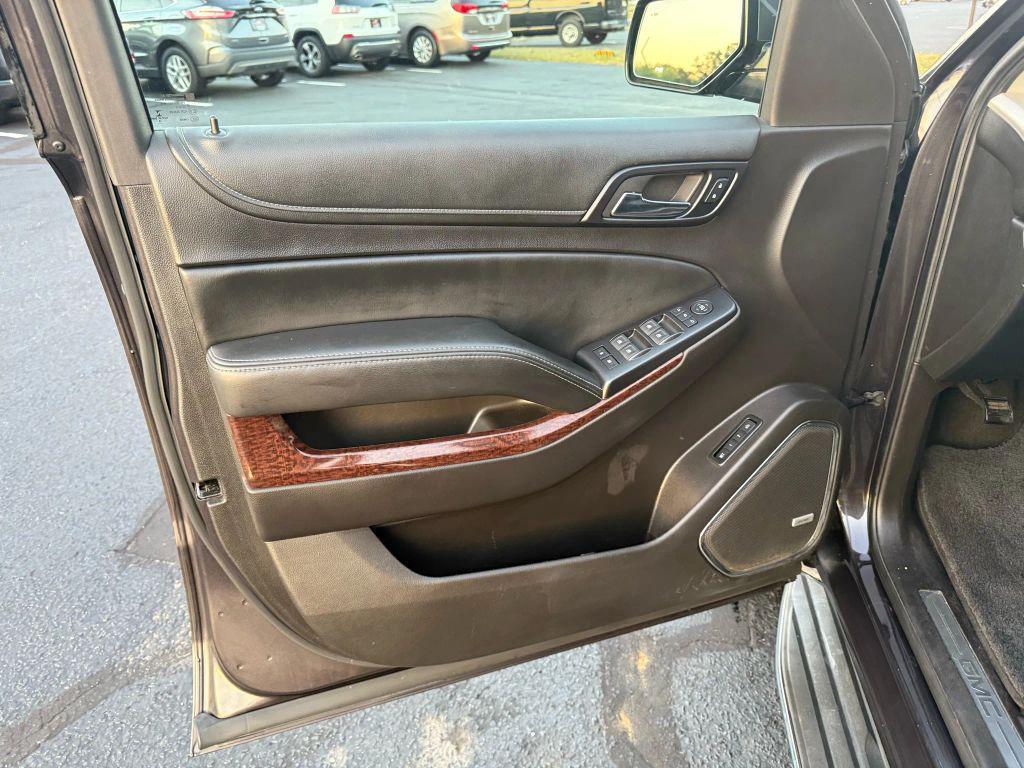 used 2015 GMC Yukon car, priced at $20,995