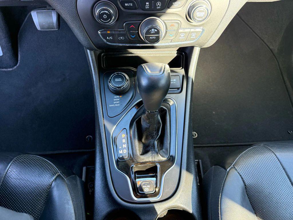 used 2019 Jeep Cherokee car, priced at $18,495