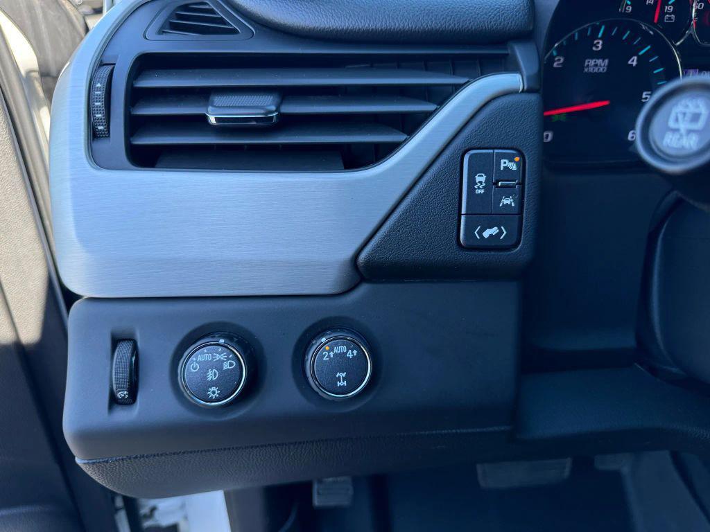 used 2019 GMC Yukon XL car, priced at $27,495