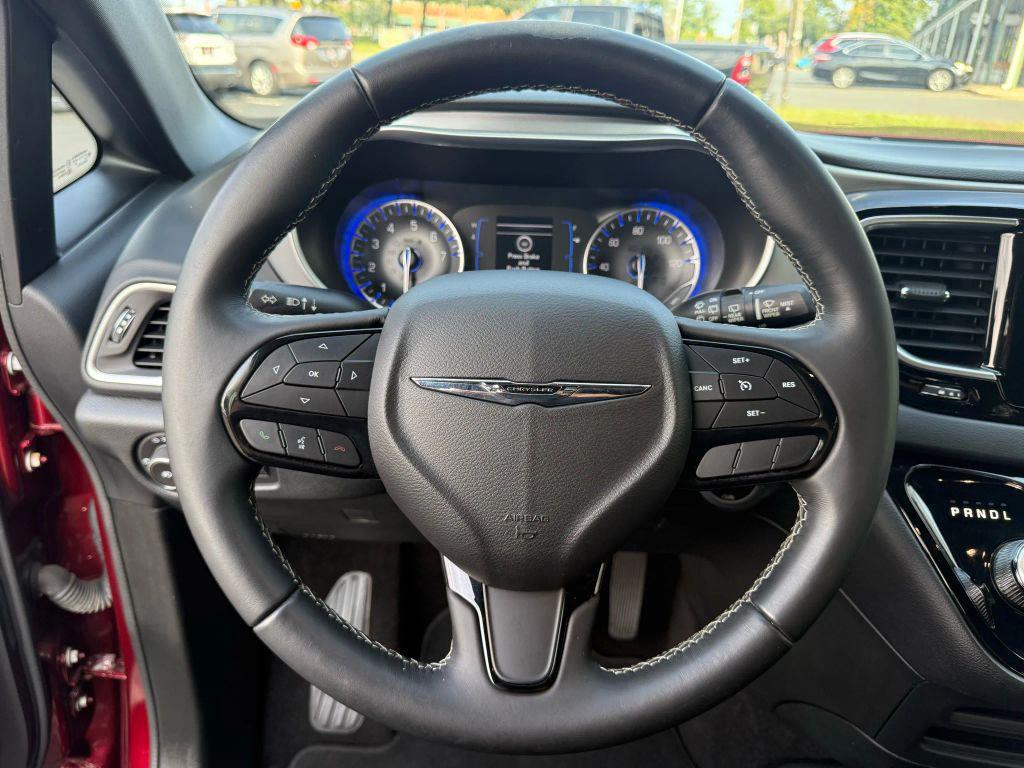 used 2018 Chrysler Pacifica car, priced at $17,995
