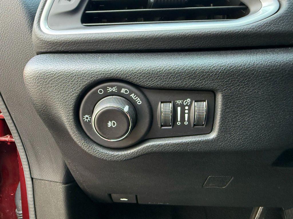 used 2018 Chrysler Pacifica car, priced at $17,995