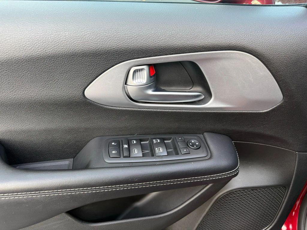 used 2018 Chrysler Pacifica car, priced at $17,995
