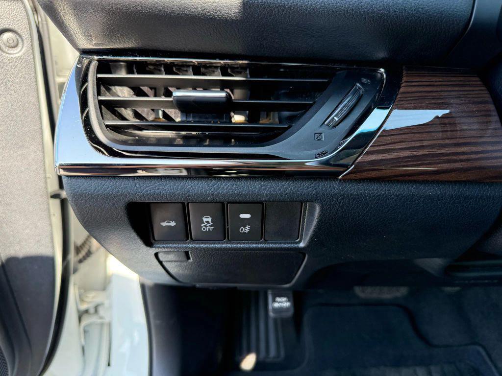 used 2015 Toyota Avalon car, priced at $17,495